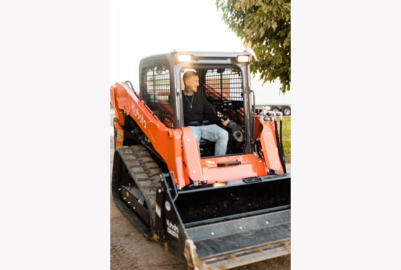 New Tracked Wheel Loaders in Recycling & Demolition Waste